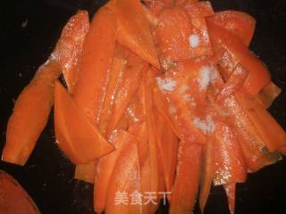Braised Pork and Carrots Sautéed and Dried recipe