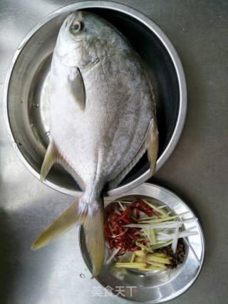 Steamed Golden Pomfret recipe