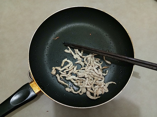 Dry Noodles with Shredded Pork and Green Vegetables#中卓炸酱面# recipe