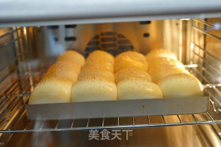 Custard Meal Buns-super Delicious Once Fermented [with Custard Filling Recipe] recipe