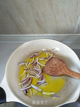 Fried Bean Sprouts with Onion recipe