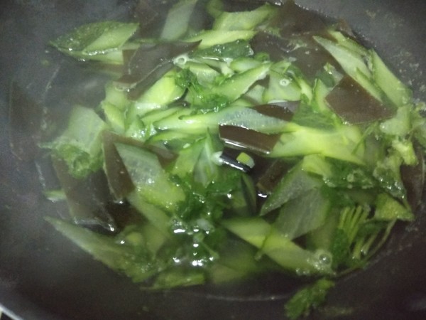 Cucumber Seaweed Soup Dinner recipe