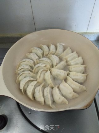 Pan-fried Fish Dumplings recipe