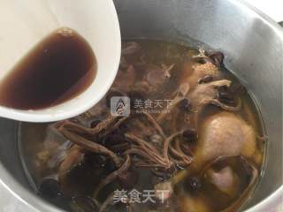 【stewed Muscovy Duck with Tea Tree Mushroom】 recipe