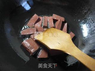 Stir-fried Goose Blood with Hot Pepper recipe