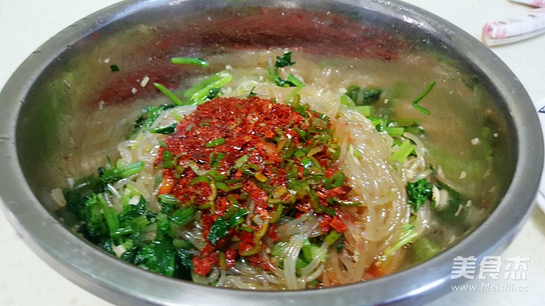 Celery Mixed with Vixen Noodles recipe