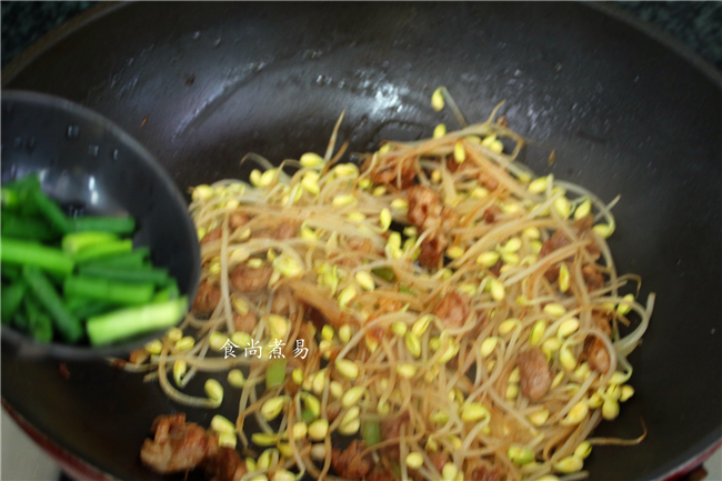 Stir-fried Pork Belly with Bean Sprouts recipe