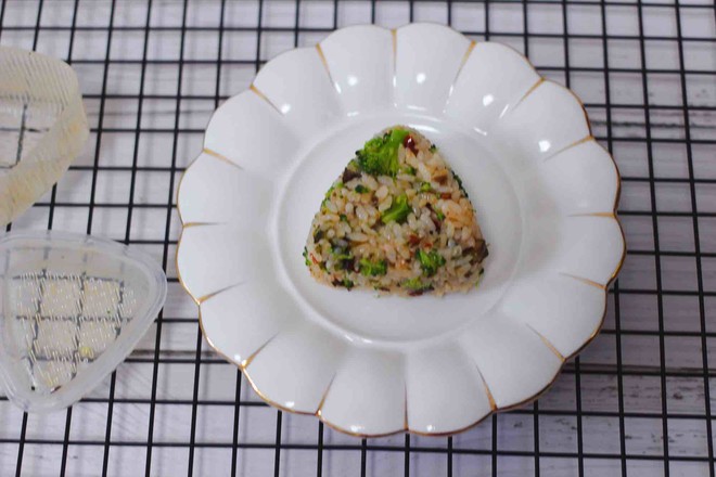 Calcium and Nourishing Sea Green Rice Ball recipe