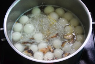 Taste Salty Glutinous Rice Ball Soup recipe