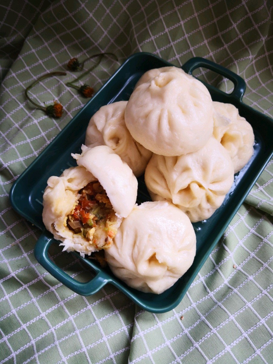 Horned Melon Egg Buns recipe