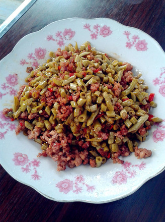 Stir-fried Minced Pork with Soaked Cowpeas