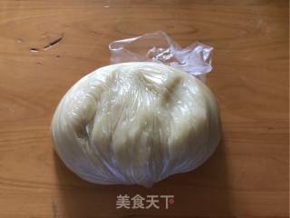 Mooncake with Lotus Seed Paste and Egg Yolk recipe