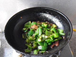 Stir-fried Green Peppers with Bacon recipe