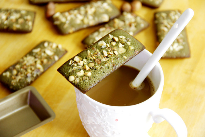 Hazelnut Matcha Fenan Snow Cake recipe