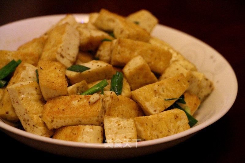 #trust之美# Fried Tofu with Cumin and Green Garlic recipe