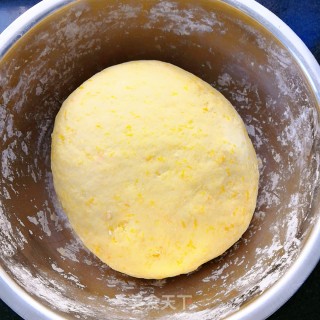 Little Yellow Man Bean Paste Bun recipe