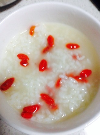 Chinese Wolfberry Brown Sugar Rice Porridge