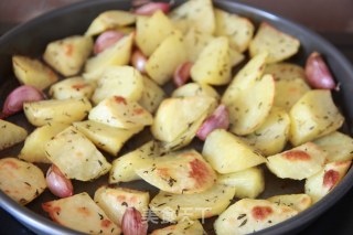 Roasted Potatoes with Thyme recipe