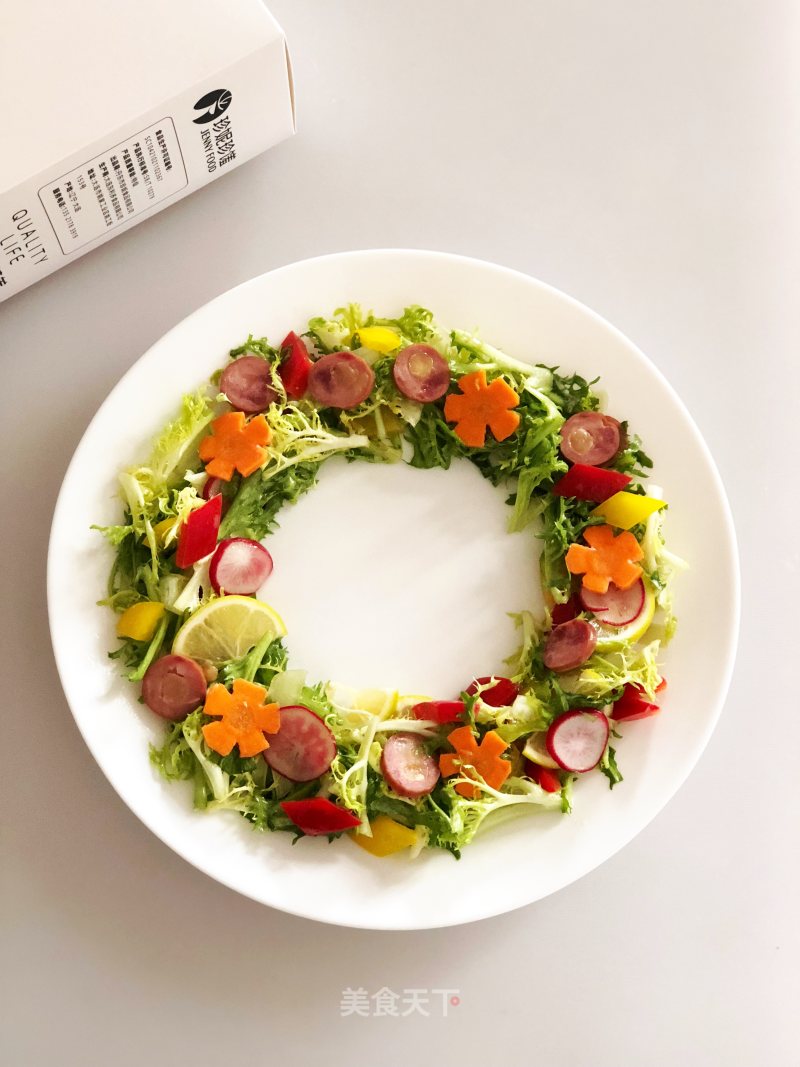Delicacy Lime Wreath Salad