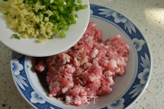 Wheat Celery Pork Bun recipe