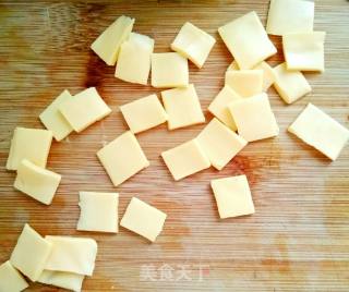 Baked Eggs with Cheese and Tomatoes recipe