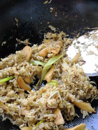 Stir-fried Multigrain Rice with Mung Bean Sprouts recipe