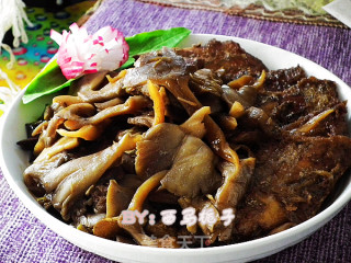 Stewed Octopus with Fresh Mushrooms recipe