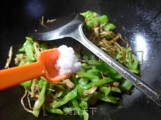 Stir-fried Pork Belly with Bamboo Shoots and Dried Vegetables recipe