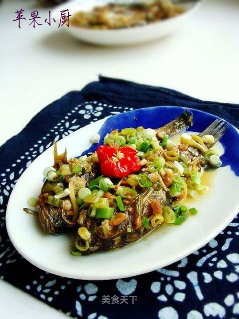 Steamed Small Sea Fish in Sauce