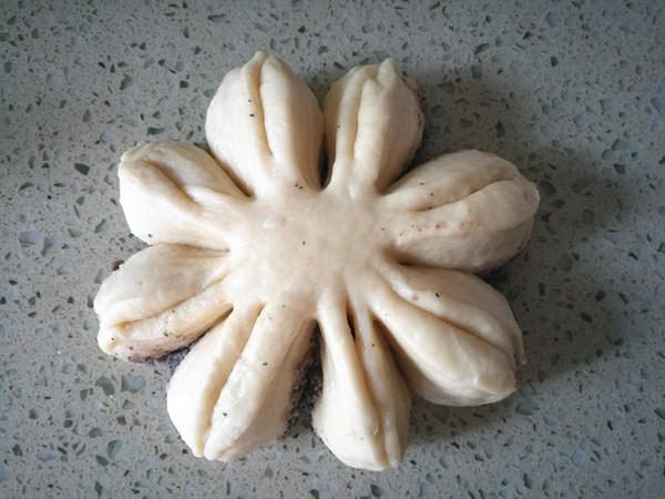 Black Bean Paste Flower Bread recipe