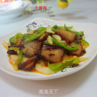 Stir-fried Bacon with Green Pepper and Cabbage Stem recipe