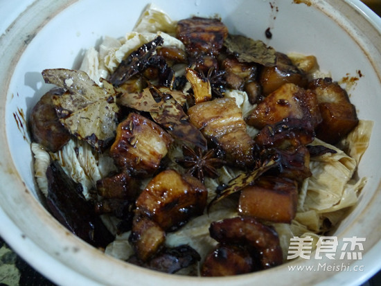 Braised Pork Claypot recipe