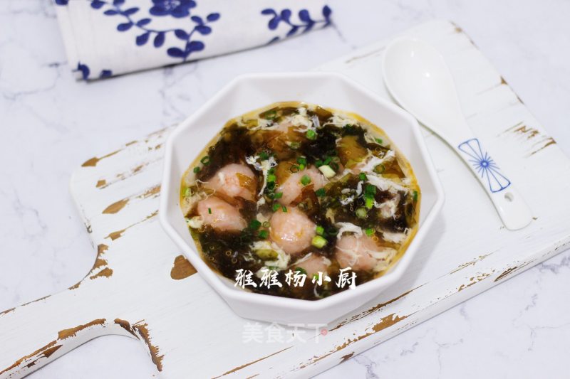 Shrimp and Seaweed Hibiscus Soup recipe