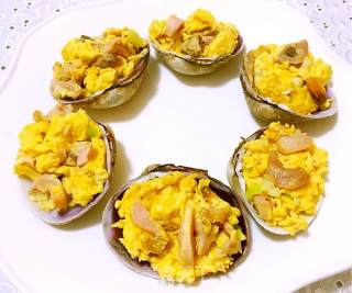 Scrambled Eggs with Big Clams recipe