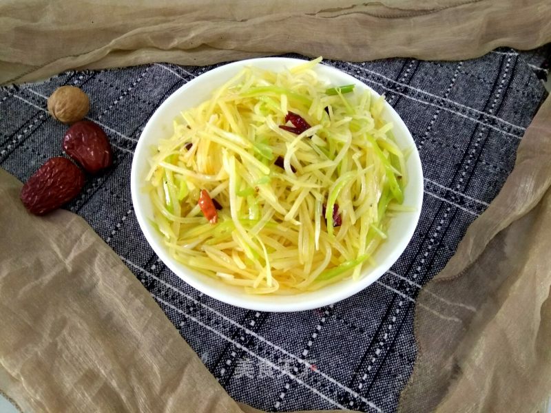 Shredded Potatoes with Hot Peppers recipe