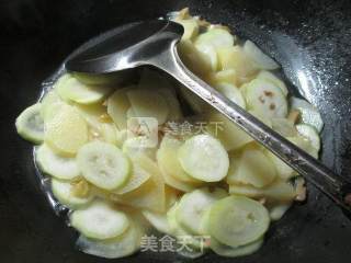 Boiled Potatoes with Mustard and Long Melon recipe