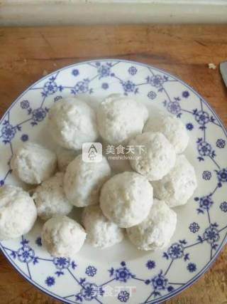 Produced by Huang Huang [q-bomb and Smooth Fish Balls] recipe