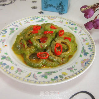 Spicy Stir-fried Bitter Gourd Roll recipe