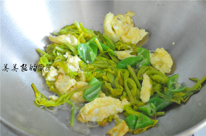 Scrambled Eggs with Daylily recipe