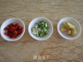 Pickled Pepper Dry Pot Octopus recipe