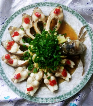 Peacock Steamed Fish recipe