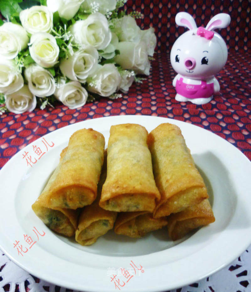 Spring Rolls with Minced Pork and Chrysanthemum Stuffing recipe