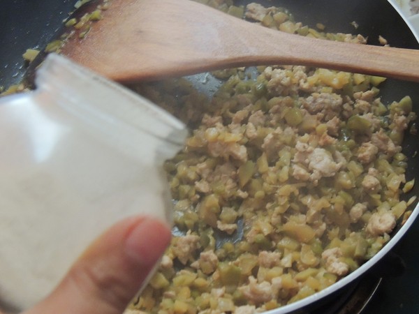 Stir-fried Minced Pork with Mustard recipe