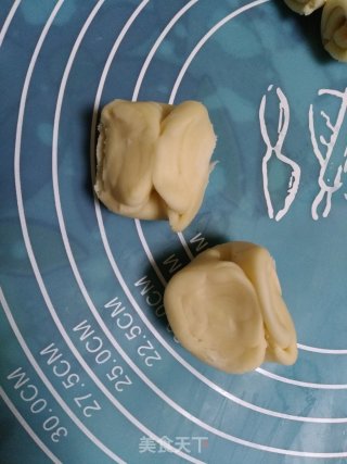 Egg Yolk Crisp recipe