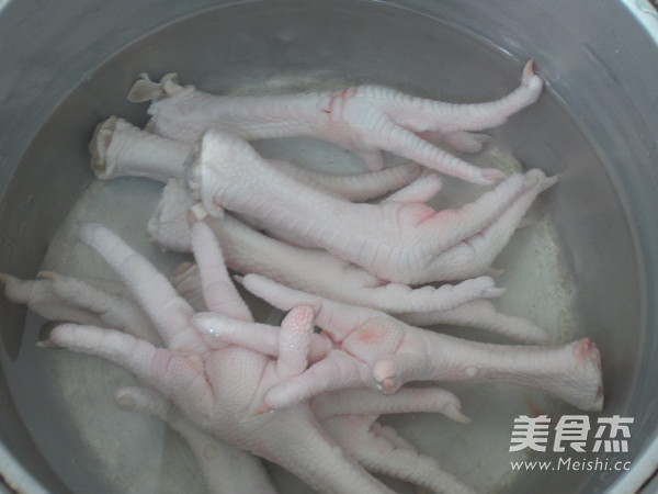 Braised Chicken Feet with Pleurotus Eryngii recipe