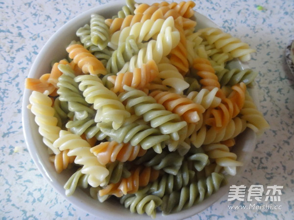 Italian Three-color Fusilli Pasta with Seasonal Vegetables recipe