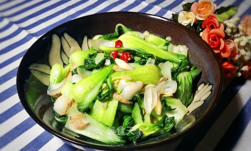 Stir-fried Rape with Shrimp Skin and Lily recipe