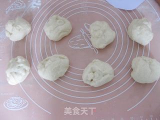 Black Sesame Caterpillar Bread recipe
