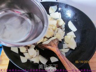 Fried Potato Chips with Old Cucumber recipe