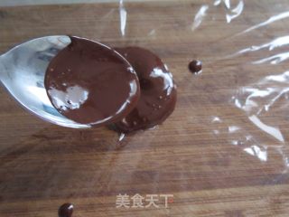 Chocolate Bowl-eat The Bowl with Snacks recipe